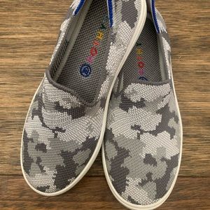 Rothy’s Shoes ( Style: The Kids Sneaker Size: 2)